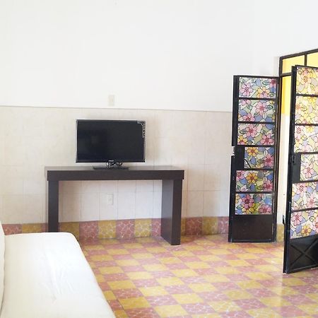Casa De Los Soles B&B Hostal Tlaquepaque Bagian luar foto
