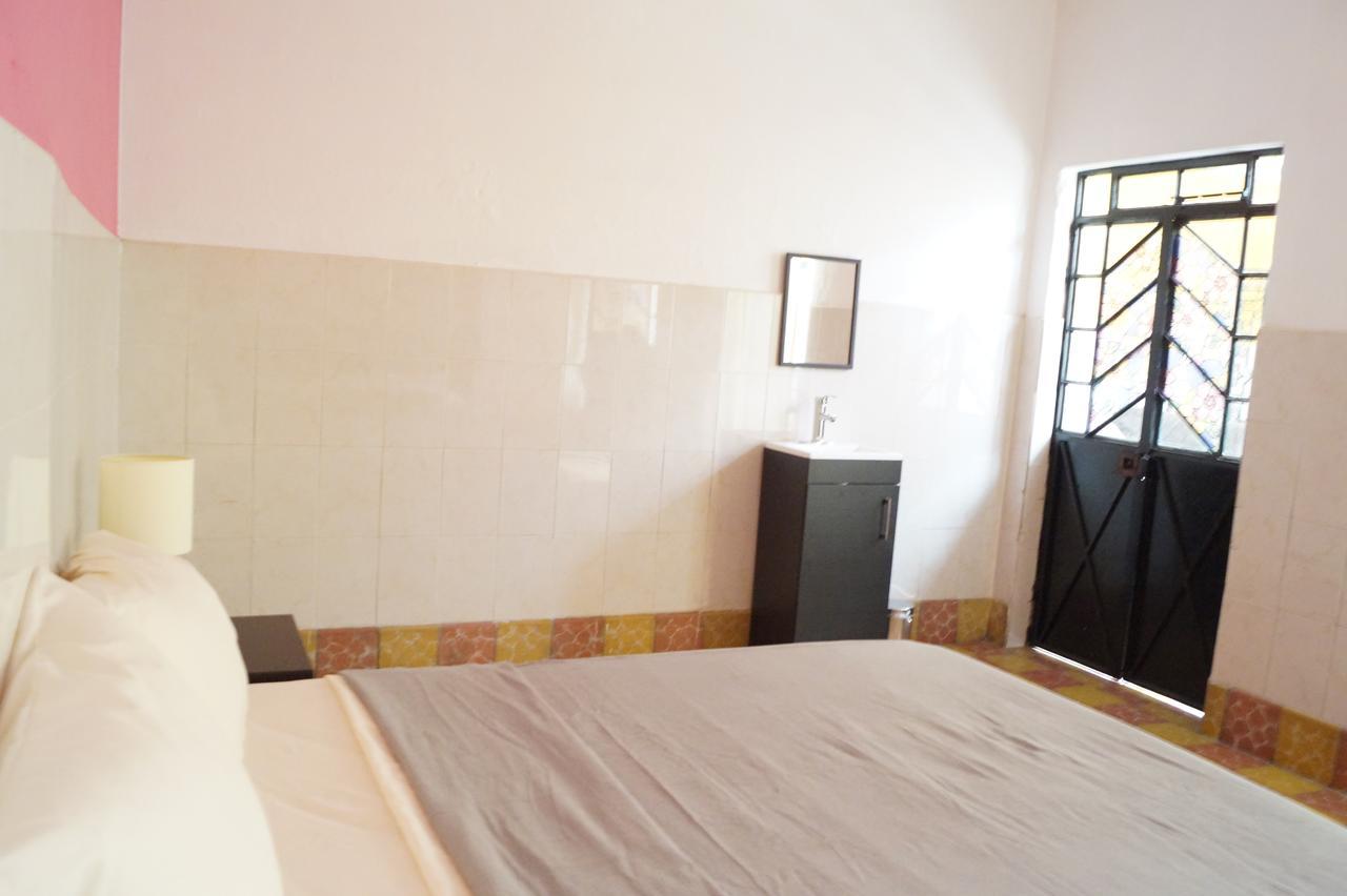 Casa De Los Soles B&B Hostal Tlaquepaque Bagian luar foto